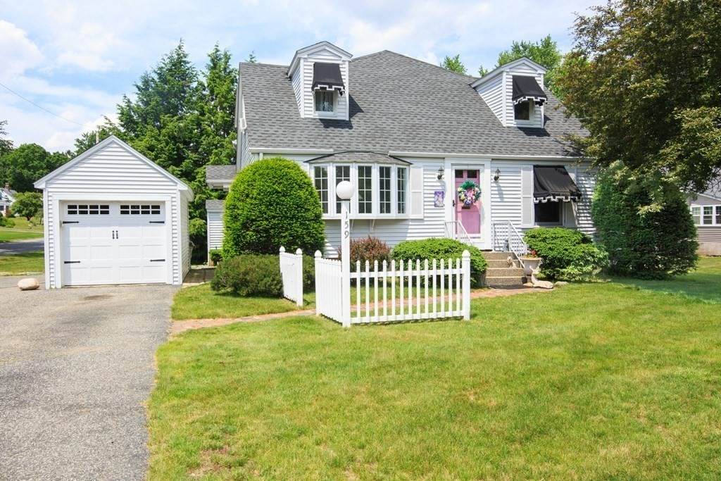 159 Maple St - Photo 1