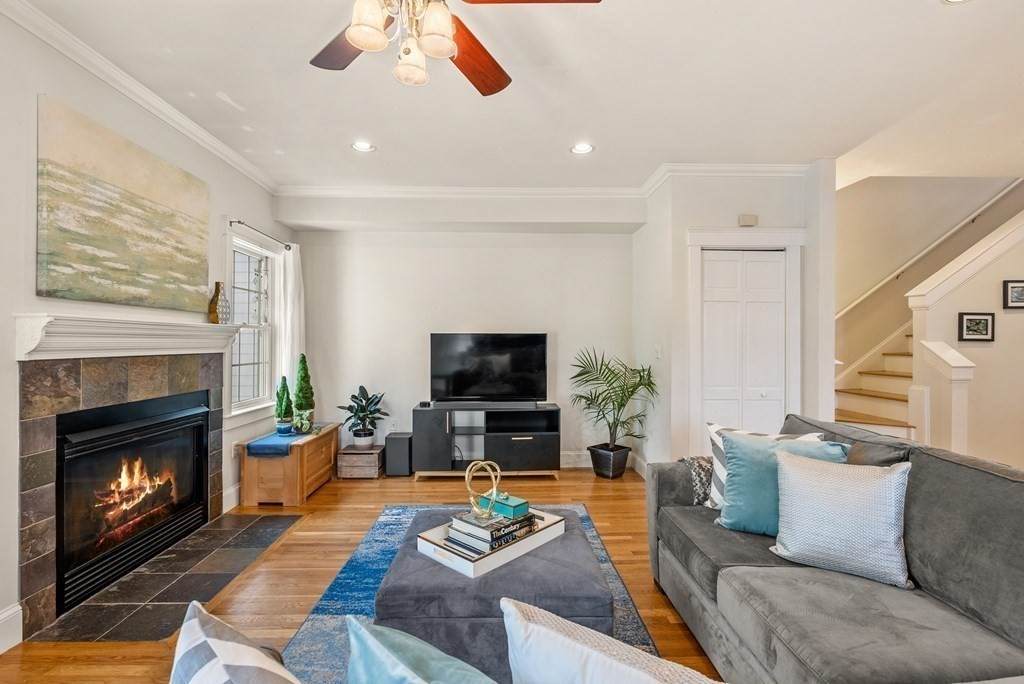 32 Lourdes Ave - Photo 1