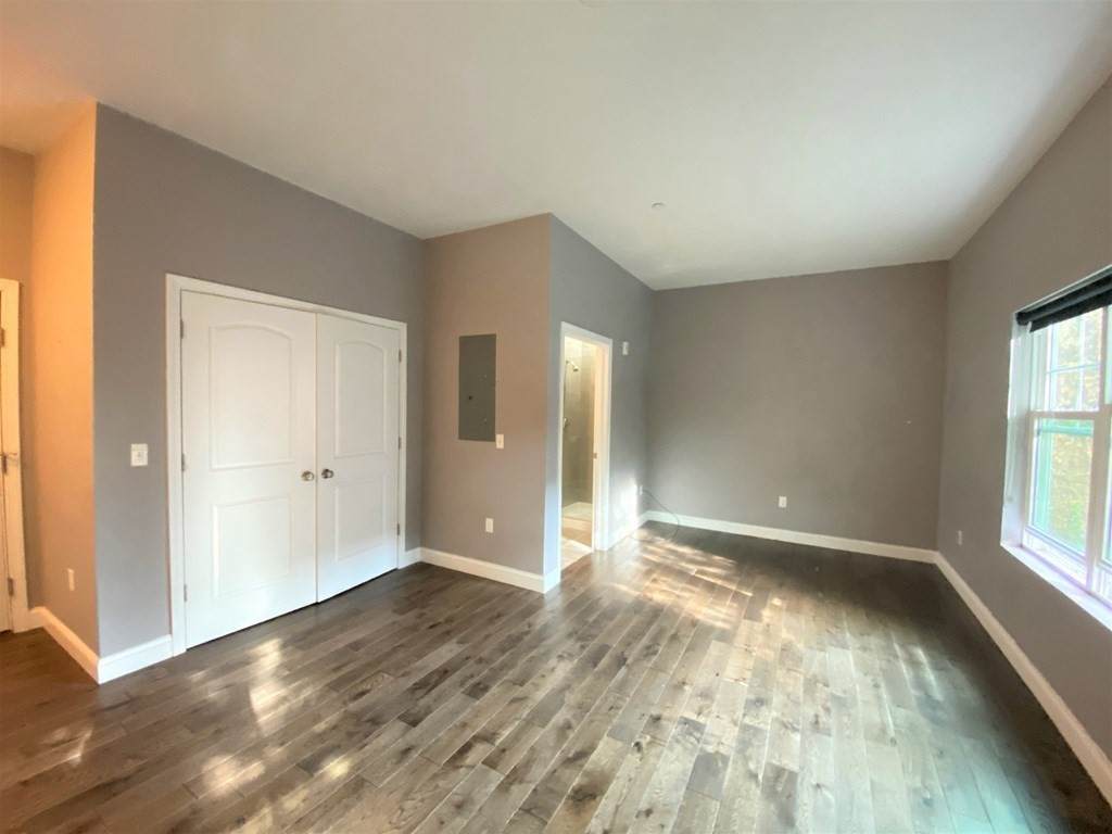 41 Saratoga St - Photo 1