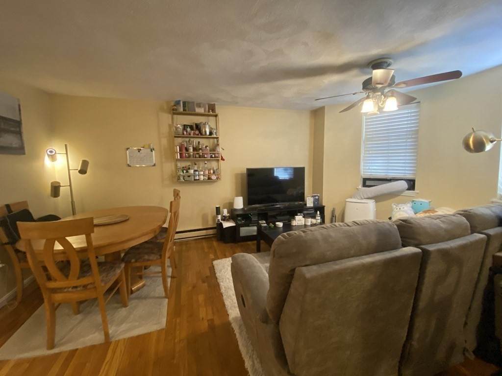 102 E Brookline - Photo 1