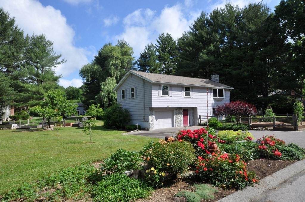 9 Pond View Dr - Photo 1