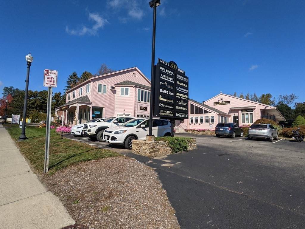 800 Main St - Photo 1