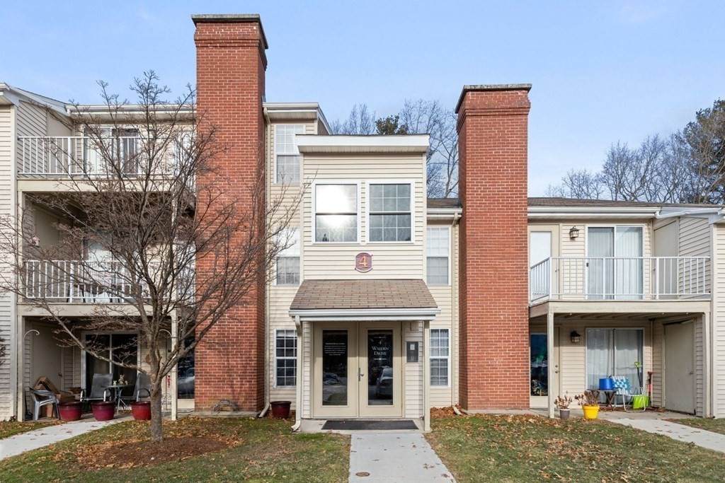 4 Walden Drive - Photo 1