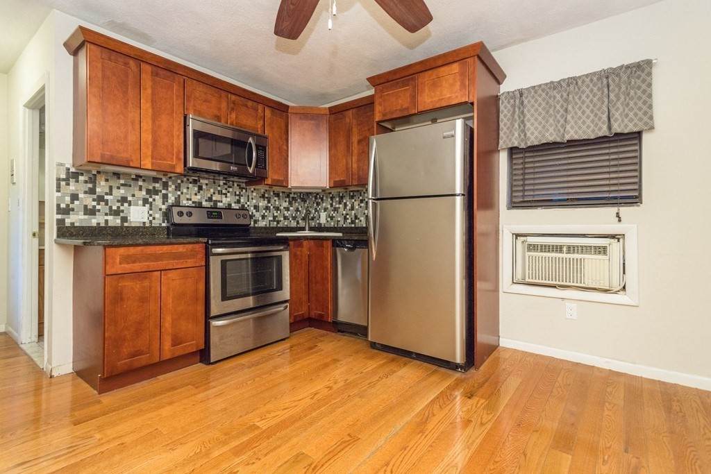 59 Salem St - Photo 1