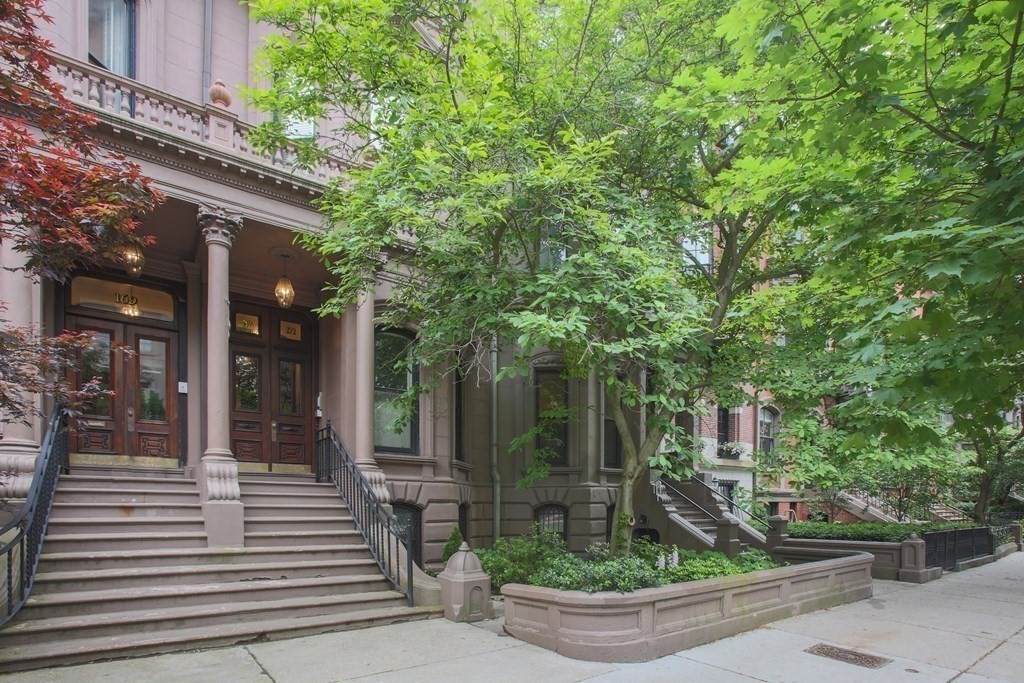171 Beacon St - Photo 1