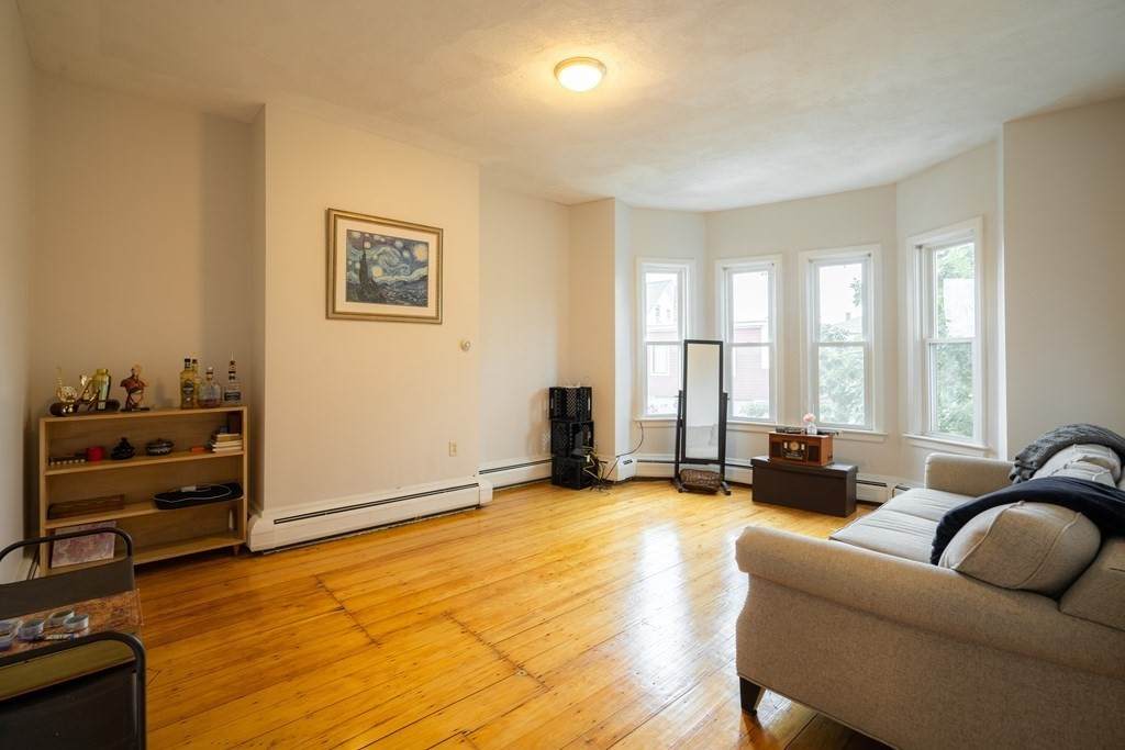 1106 Cambridge St - Photo 1