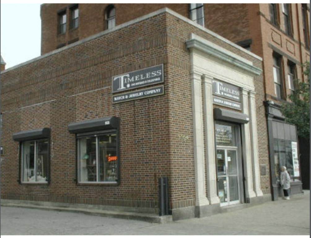 1098 Main St - Photo 1