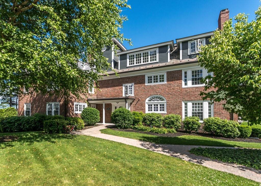 221 Worcester Lane - Photo 1
