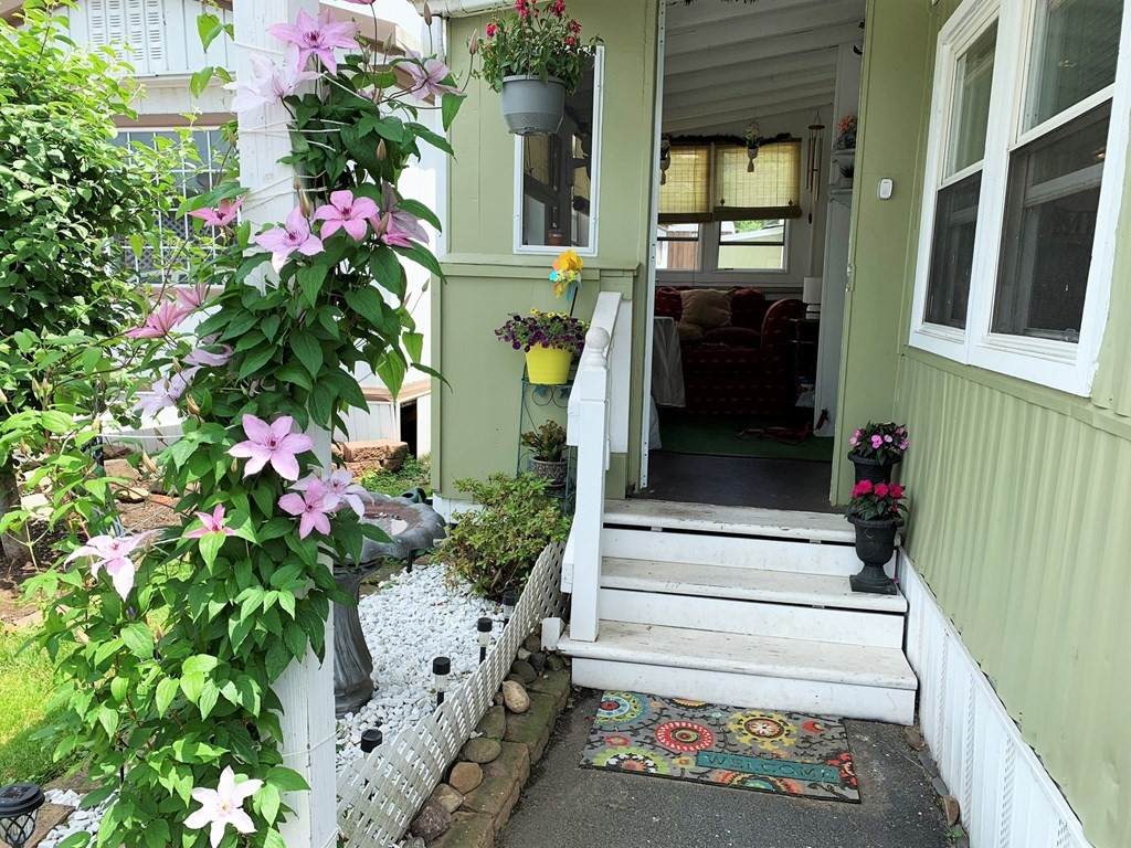 93 Grochmal Ave. - Photo 1