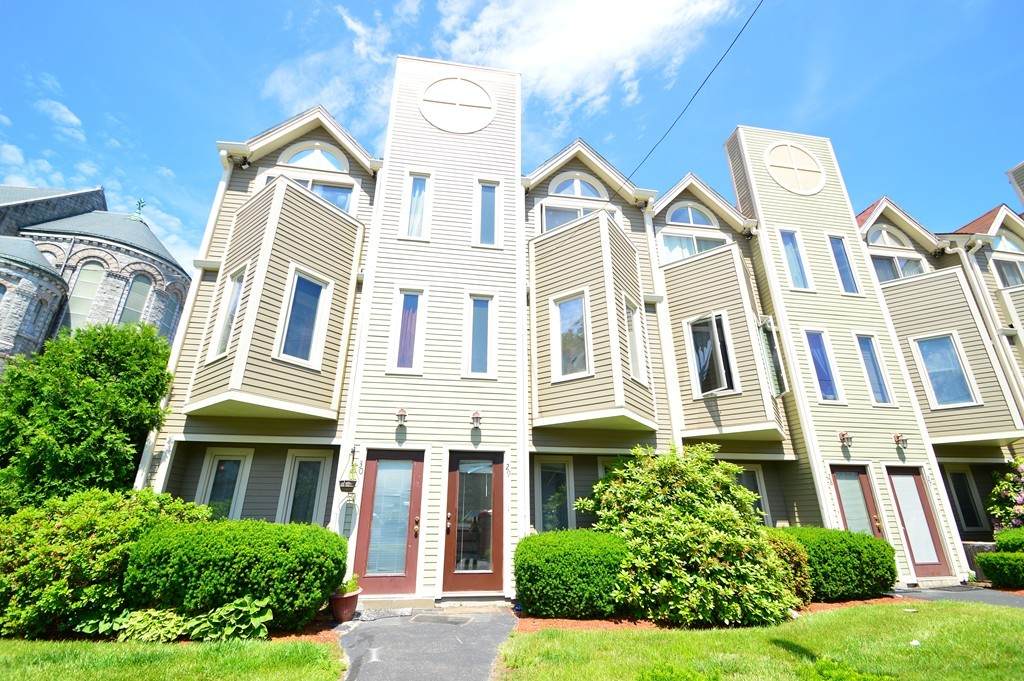 70 Austin St - Photo 1