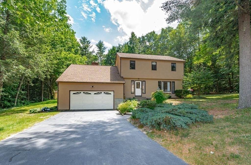 4 Glendale Woods Dr - Photo 1