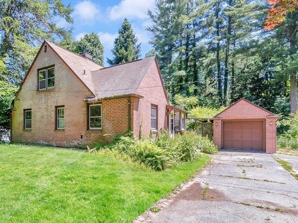 1 Nokomis Rd - Photo 1