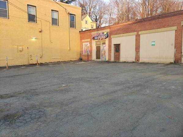 486 Chestnut - Photo 1