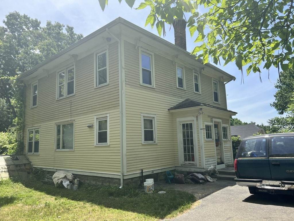 836 Wilbraham - Photo 1