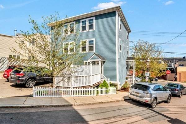 37 Parker St - Photo 1