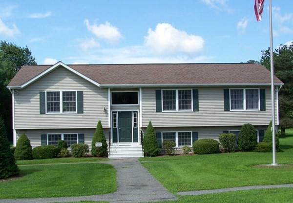 161 Charlton St - Photo 1