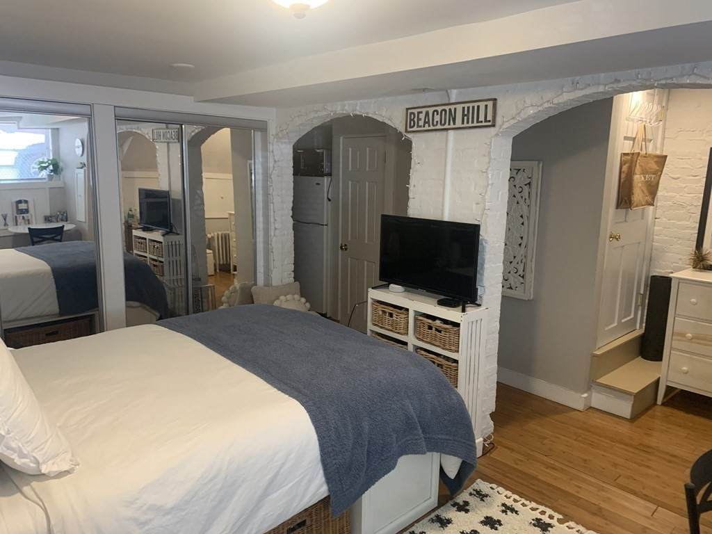 55 West Cedar Street - Photo 1