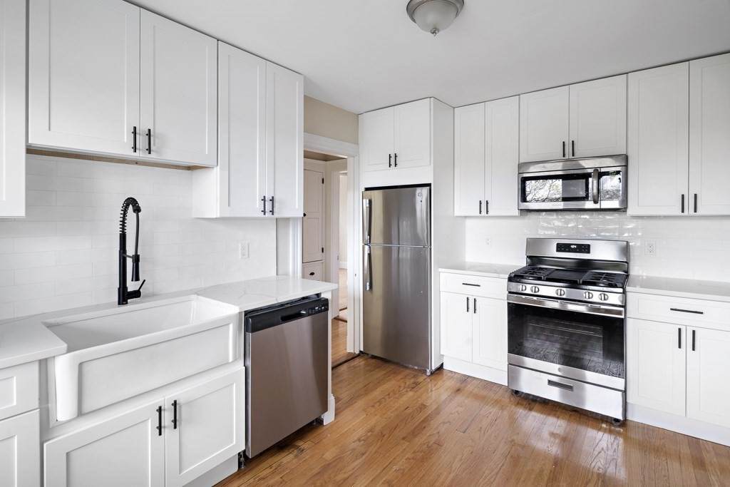 60 Ridgewood St - Photo 1