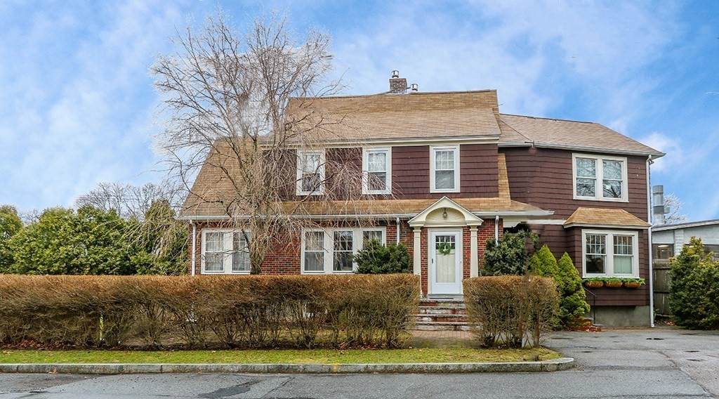 65 Woodbine Street - Photo 1