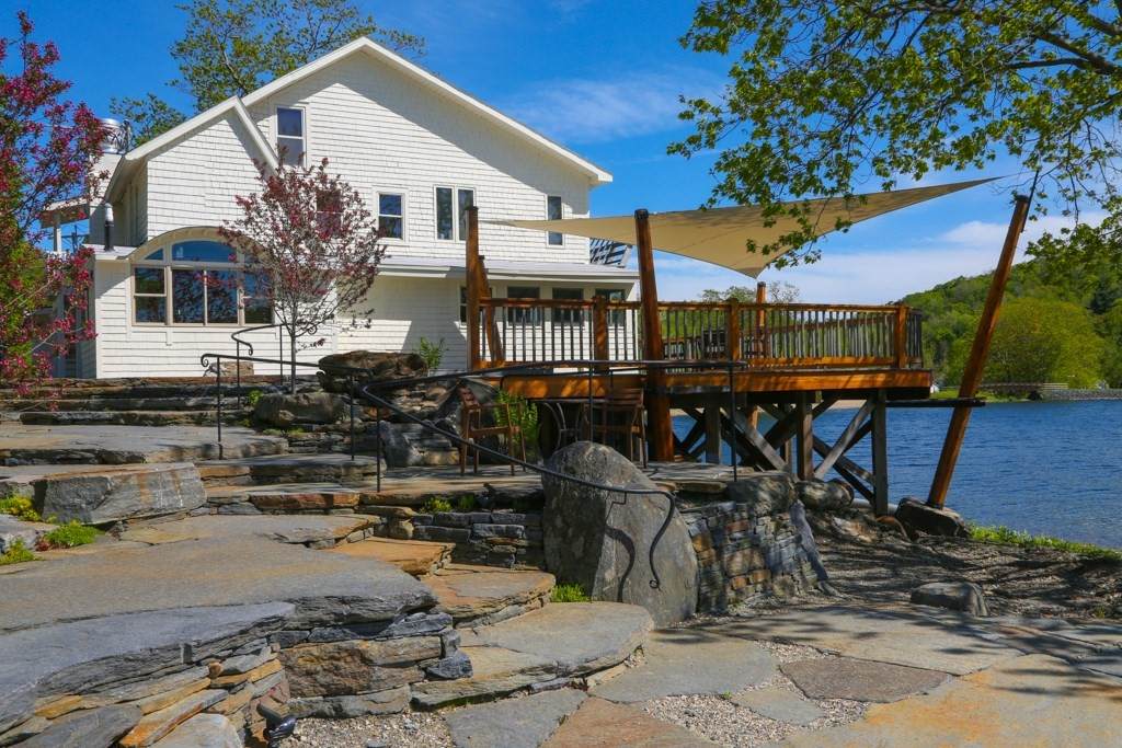 141 Buckland Rd - Photo 1