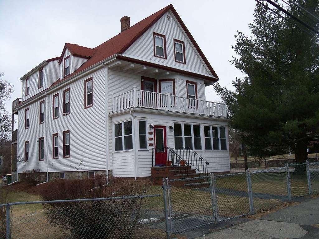 1296 Washington - Photo 1