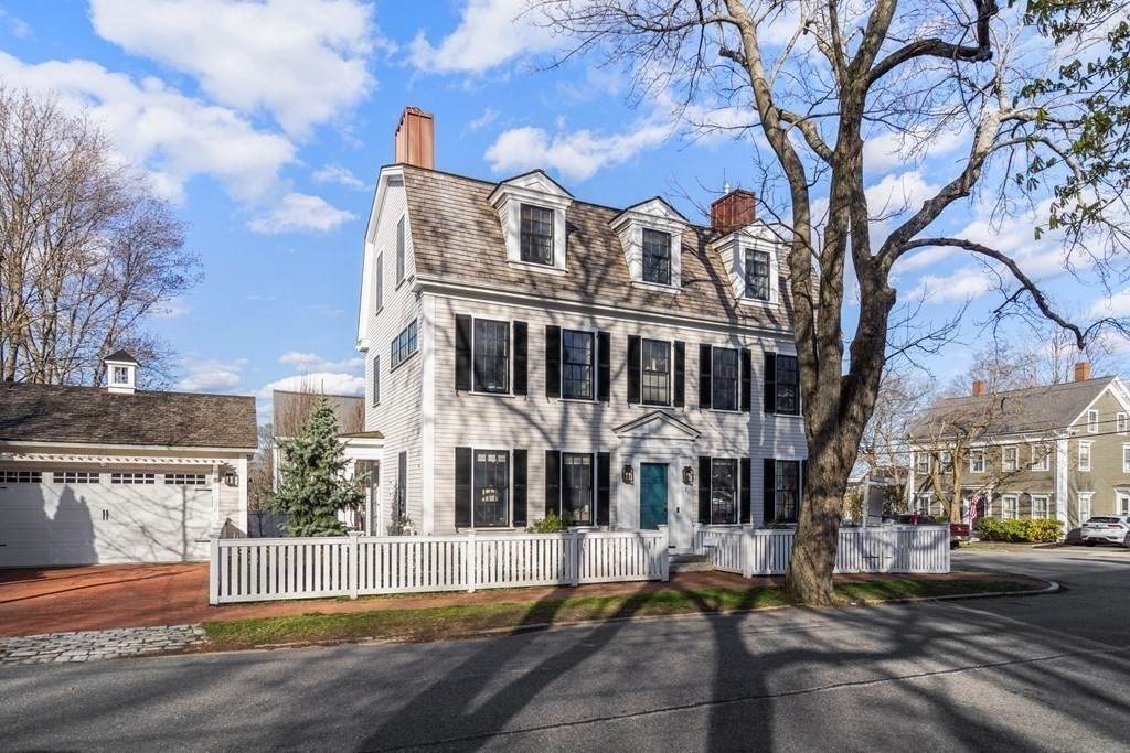 2 Walnut Street - Photo 1