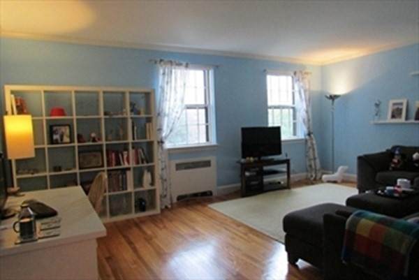 1498 Beacon St - Photo 1