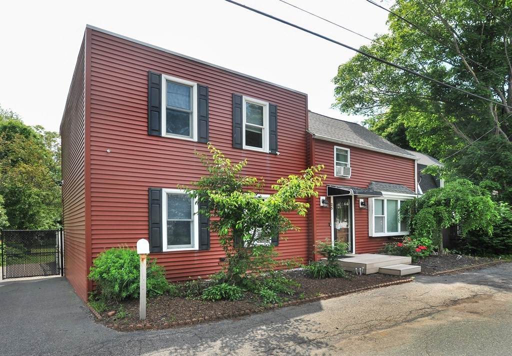 25 Quincy St - Photo 1
