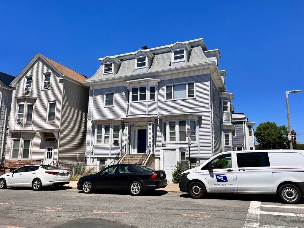 250 Lexington St - Photo 1