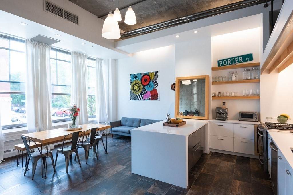 156 Porter - Photo 1