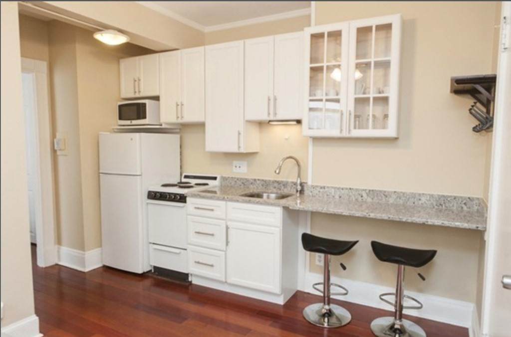 21 Beacon - Photo 1
