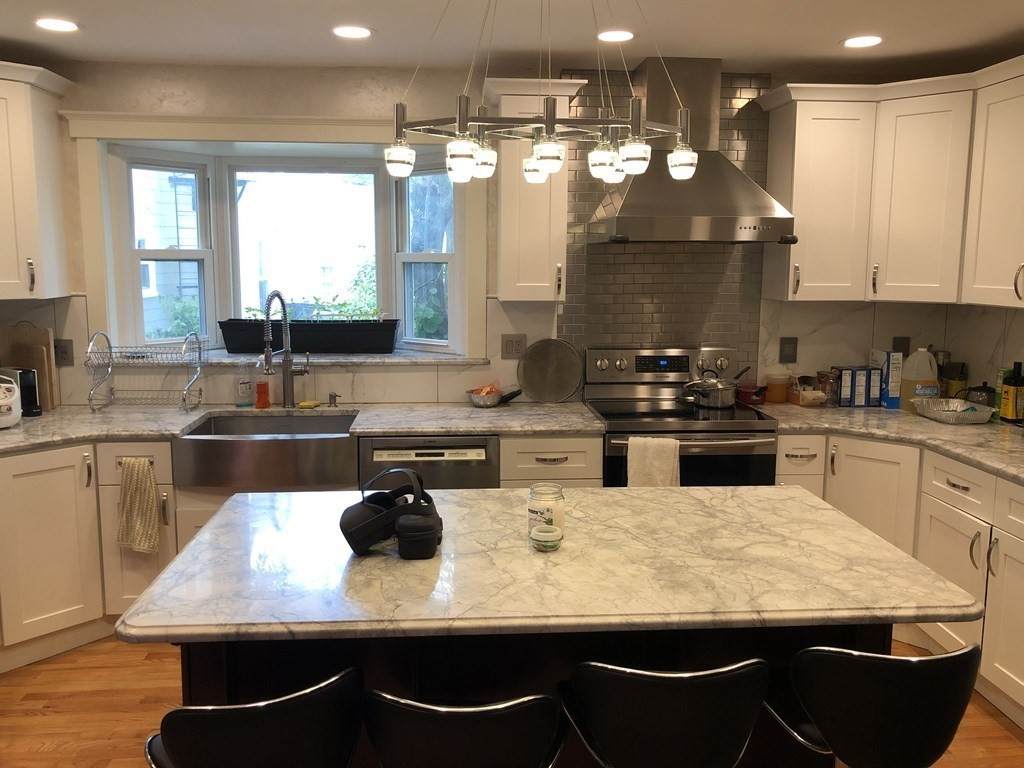 16-18 Meridian Parkway - Photo 1