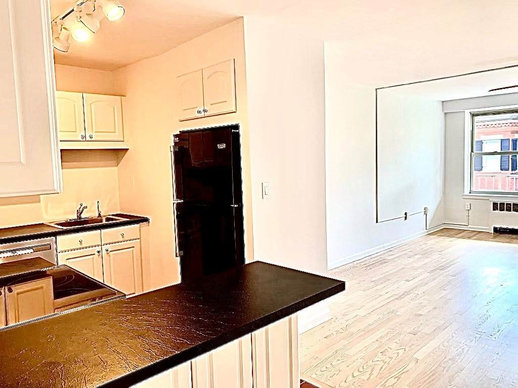 145 Pinckney St. - Photo 1