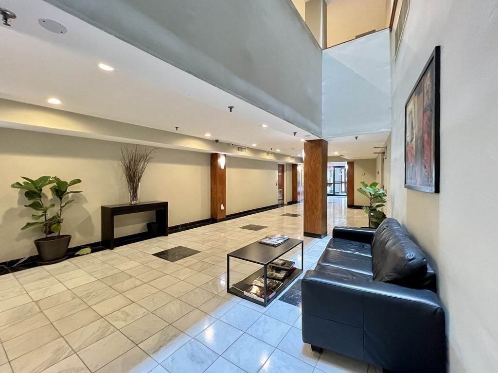 147 Kelton St - Photo 1