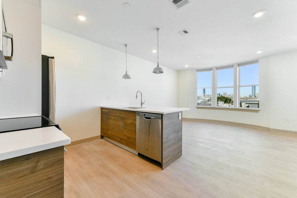 400 Dorchester - Photo 1