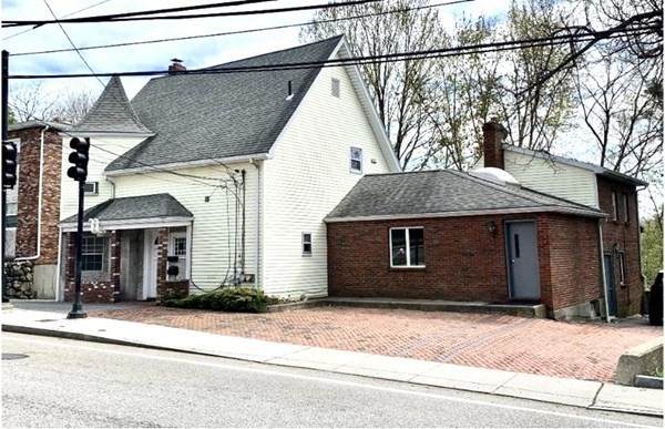 172 Pleasant St - Photo 1