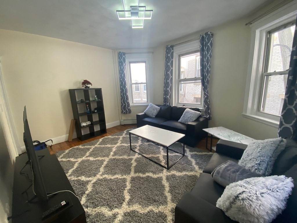 109 Strathmore - Photo 1