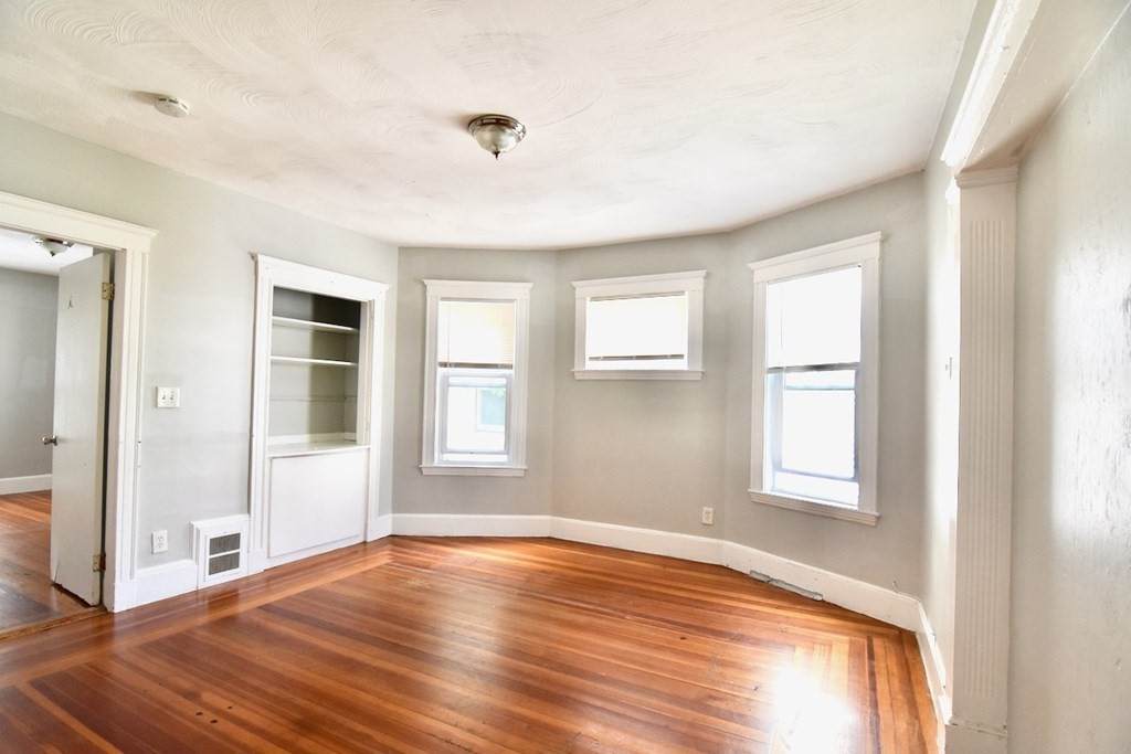 42 Colonial Ave - Photo 1