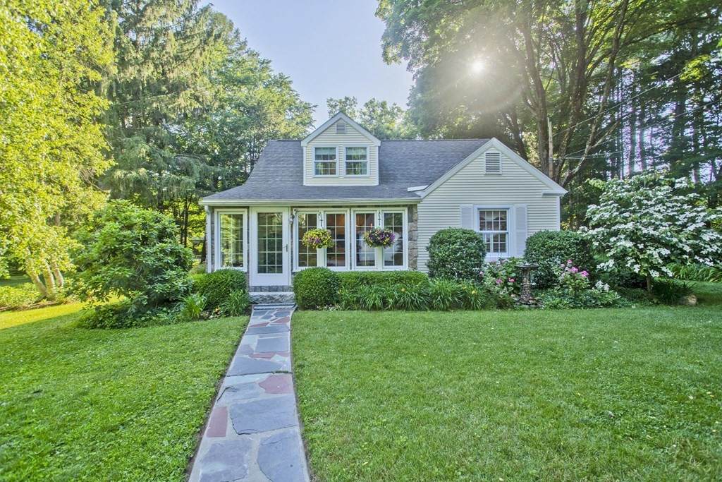 9 Elm Circle - Photo 1