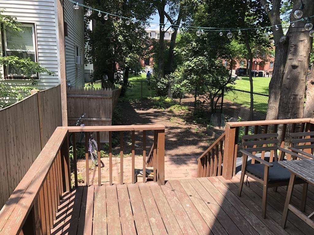 23 Pine St - Photo 1