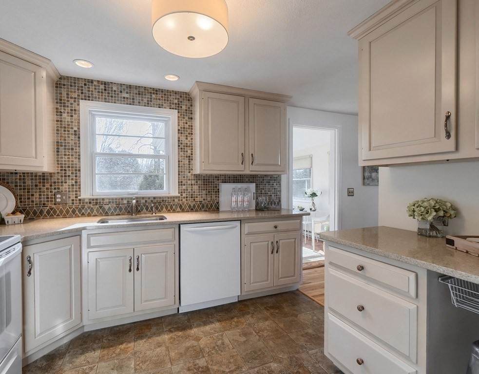 438 Old Bedford Rd - Photo 1