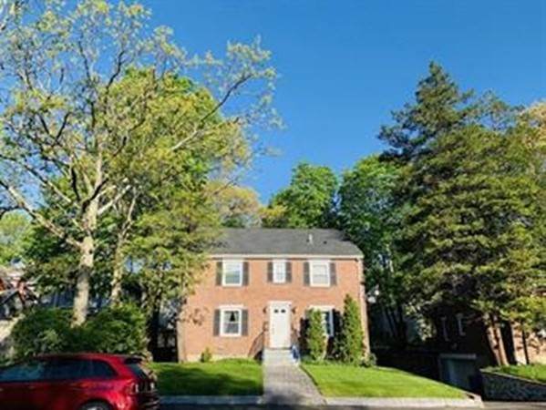 149 Lowell Ave - Photo 1