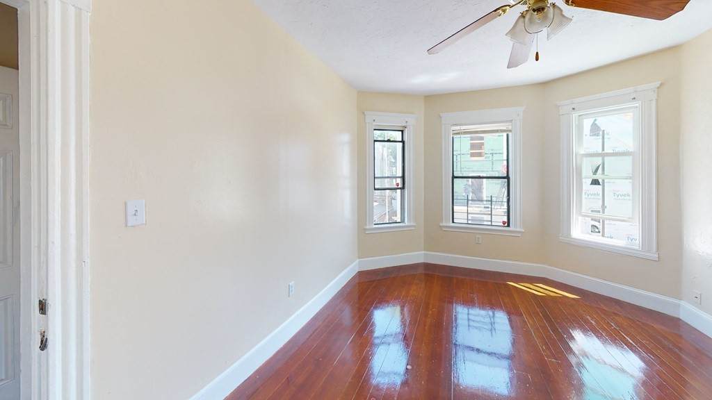10 Tovar St - Photo 1