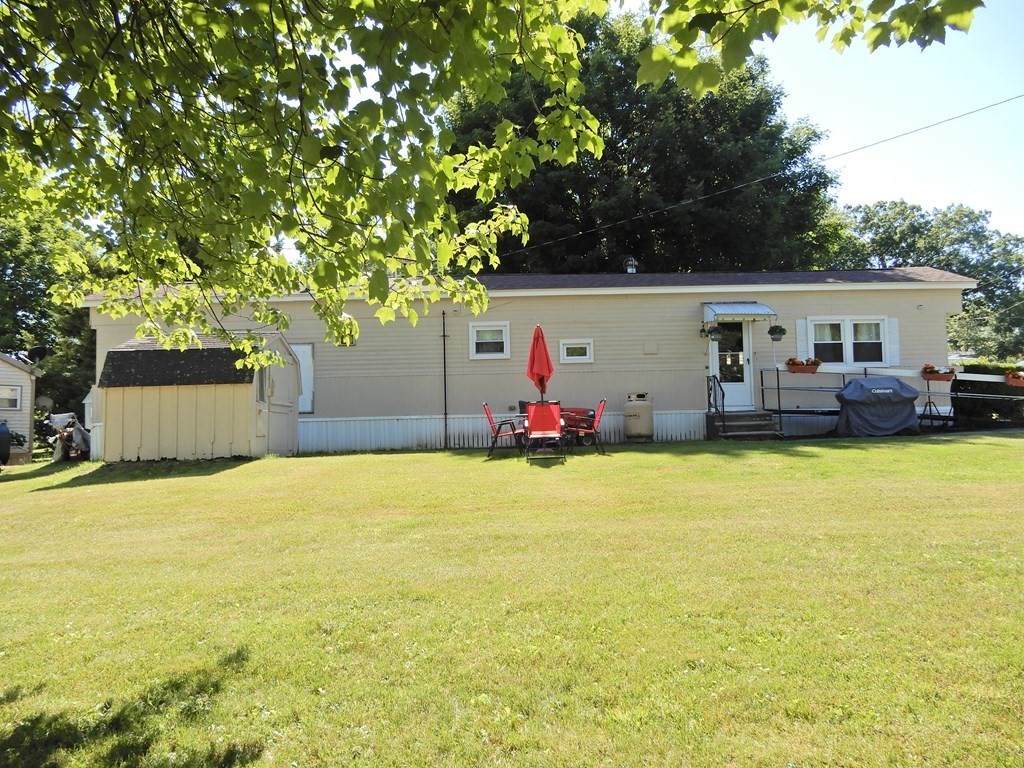 4 Surrey Lane - Photo 1