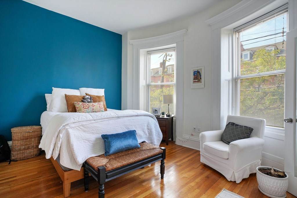 184 Webster - Photo 1