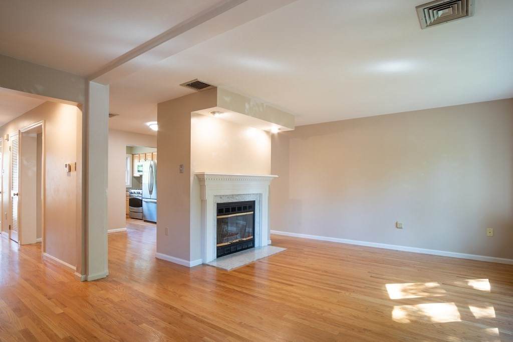 5 Angela Ln - Photo 1