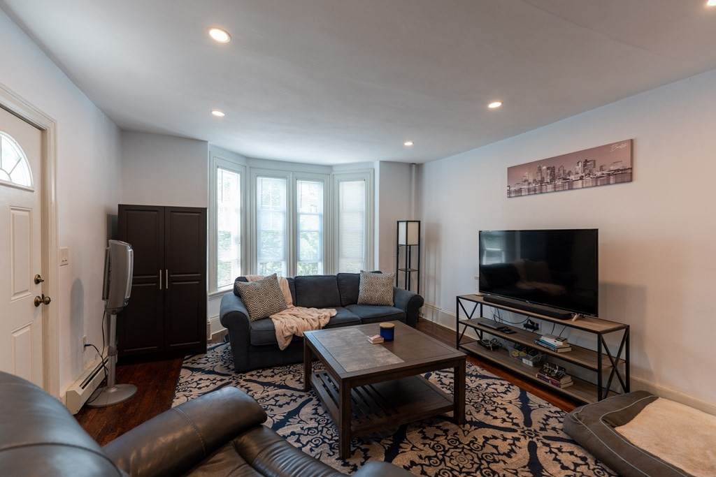 15 Downer Ave - Photo 1