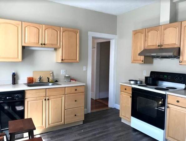 754 Hancock St - Photo 1