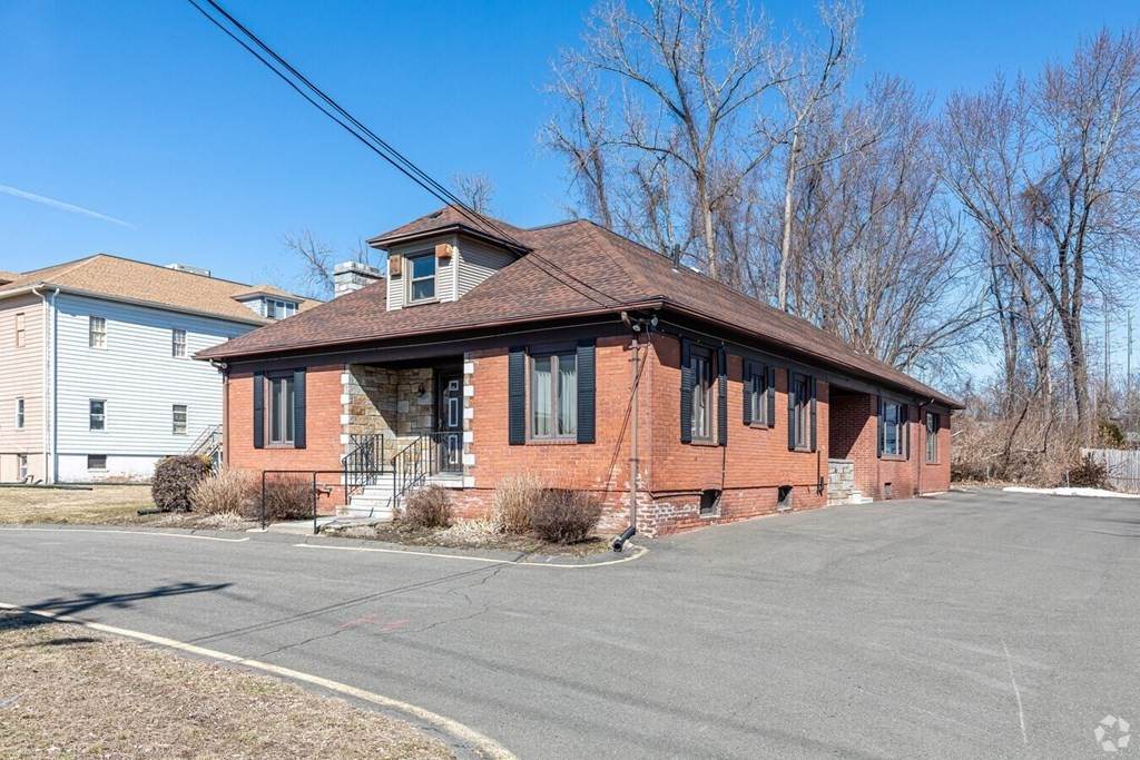25 Hayes Avenue - Photo 1