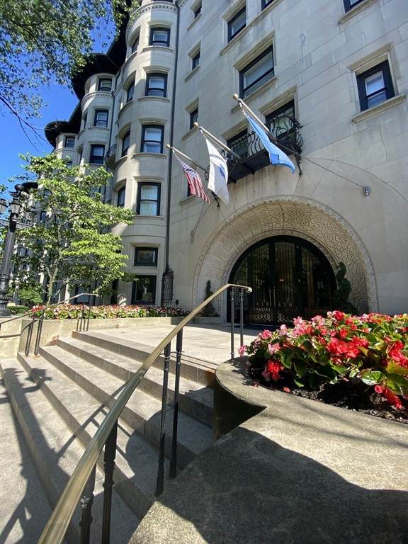416 Commonwealth - Photo 1